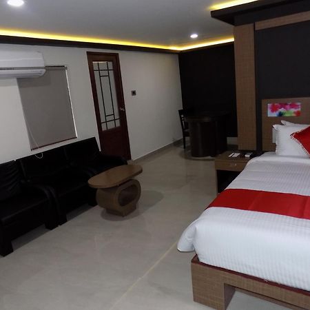 Hotel A J Park Alappuzha Exterior photo